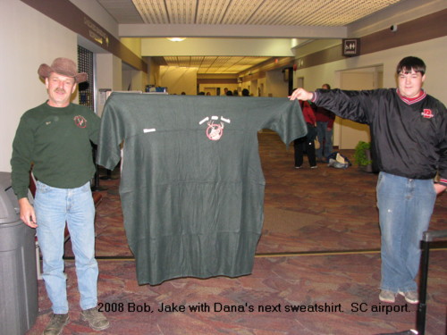 08BobJakeBigShirt.jpg