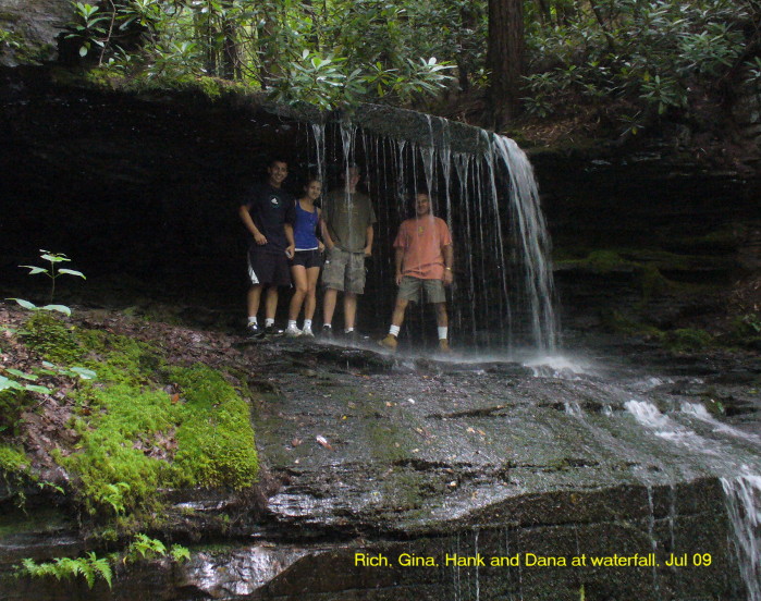 09_waterfall.JPG